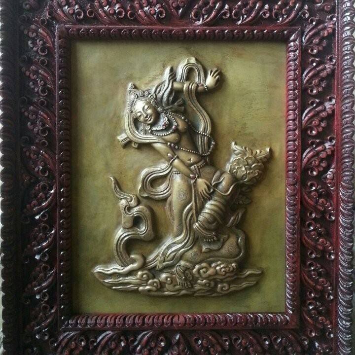 Bishnu Handicrafts and Antic Shop 