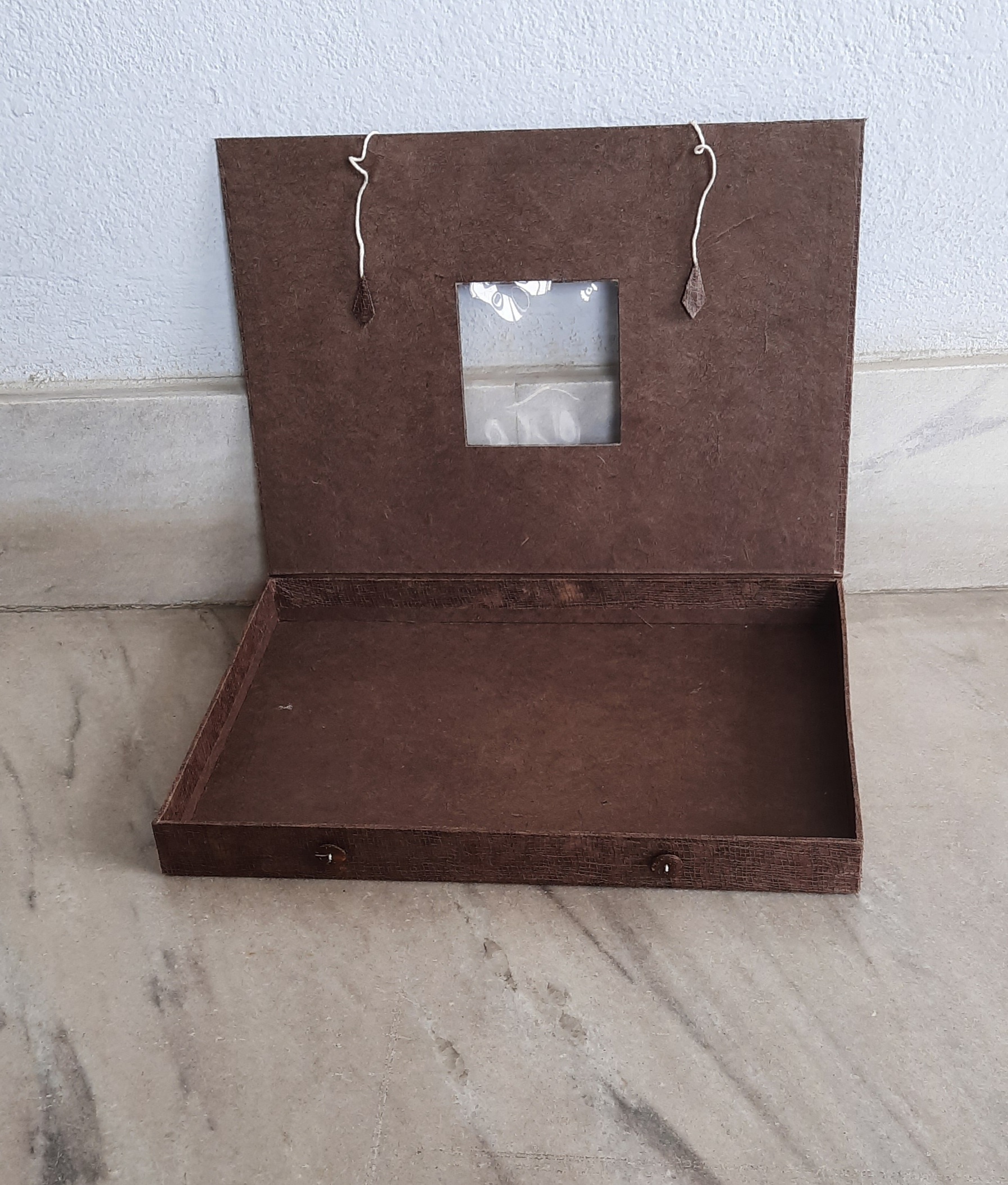 Pashmina Box by cotton wax Brown