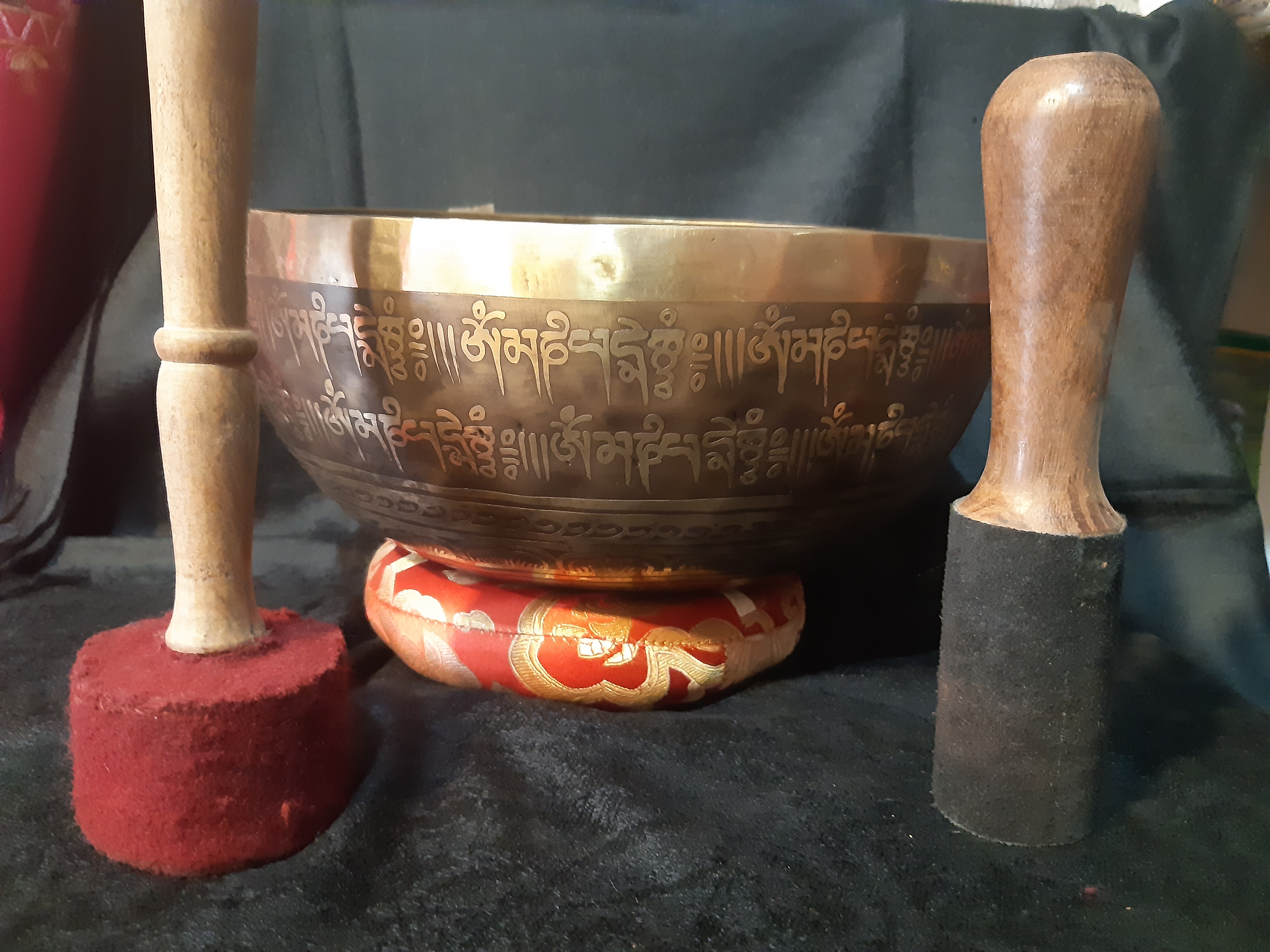Handmade Himalayan Singing Bowls (Healing Bowls)