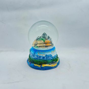 Snow Globe 
