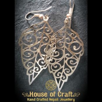 Hand-Made Light Weight White Metal Floral Leaf Earring