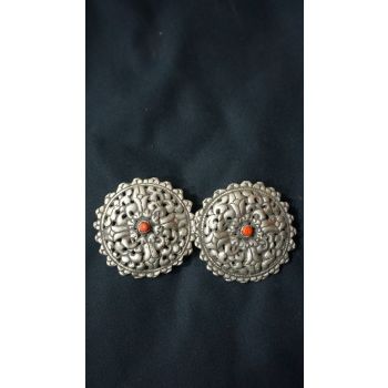 Broach (Bhutan:Koma)