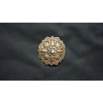Broach (Bhutan:Koma)