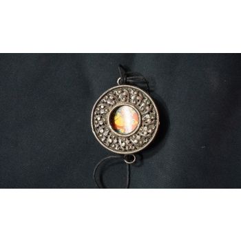 Shrine box (Tib: Gau)