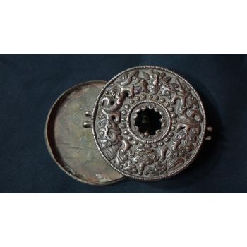 Shrine box (Tib: Gau)