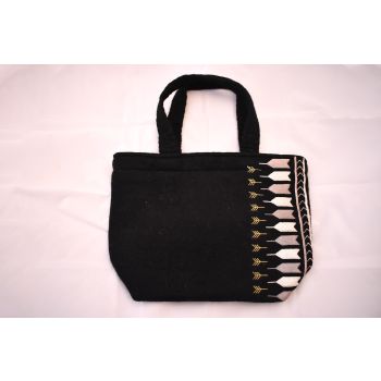 Felt bag -Embroidery in black 