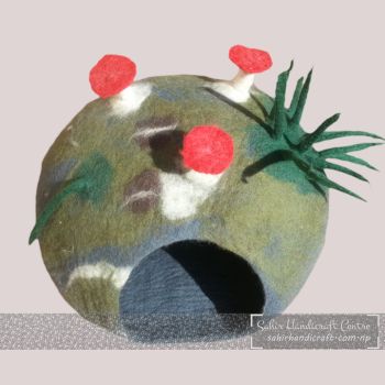 Cat Cave with Mushrooms Design