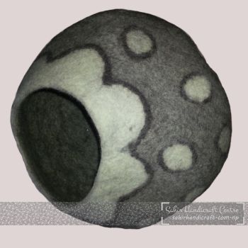 Cat Cave with Flowery Pattern & Dots