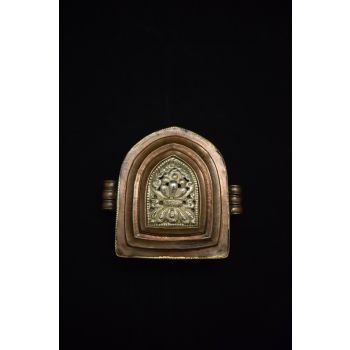 Shrine box (Tib: Gau)