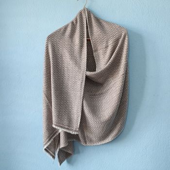 Zigzag Pattern Design Gray Double Ply Stole