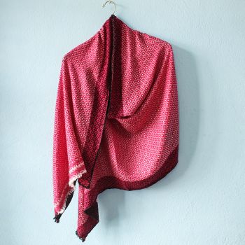 Diamond Pattern Design Red Double Ply Stole with Border