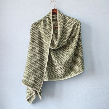 Green & White Diamond Pattern Design Double Ply Stole