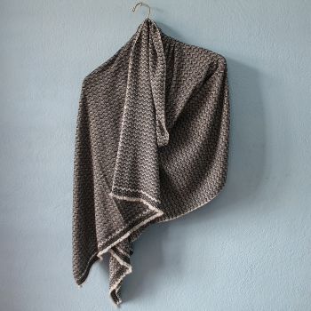 Black Fish Bone Pattern Design Double Ply Stole