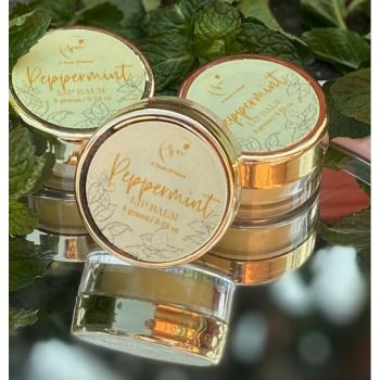 Avani 100% Natural Extra Hydrating Peppermint Lip Balm For Soft And Nourished Lips Infused with Essential Oil , Jojoba Oil , Almond Oil 8 Grams