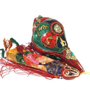 Conch Shell with Om Mani Padme hum , Stone and Metal Setting