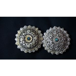 Broach (Bhutan:Koma)