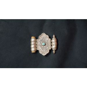 Shrine box (Tib: Gau)