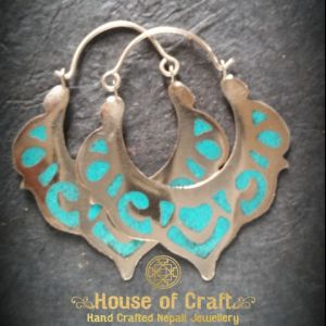 Light Weight Hand-Made Stone Filled White Metal Pointy Circle Earring