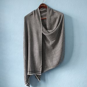 Fishtail Pattern Design Black Double Ply Stole