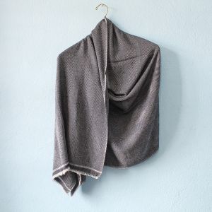 Long Fishtail Pattern Design Black Double Ply Stole