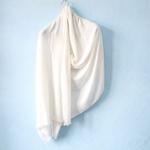 Long Fishtail Pattern Design White Double Ply Stole