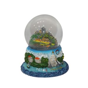 Snowglobe with Light (H=4.5')