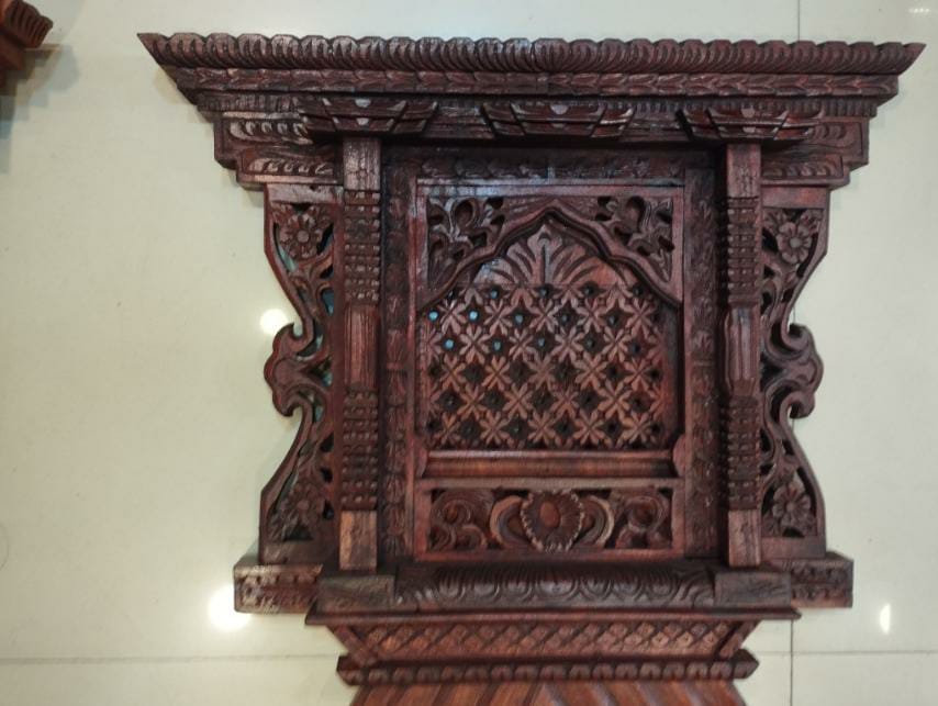 Medium Frame With Jali