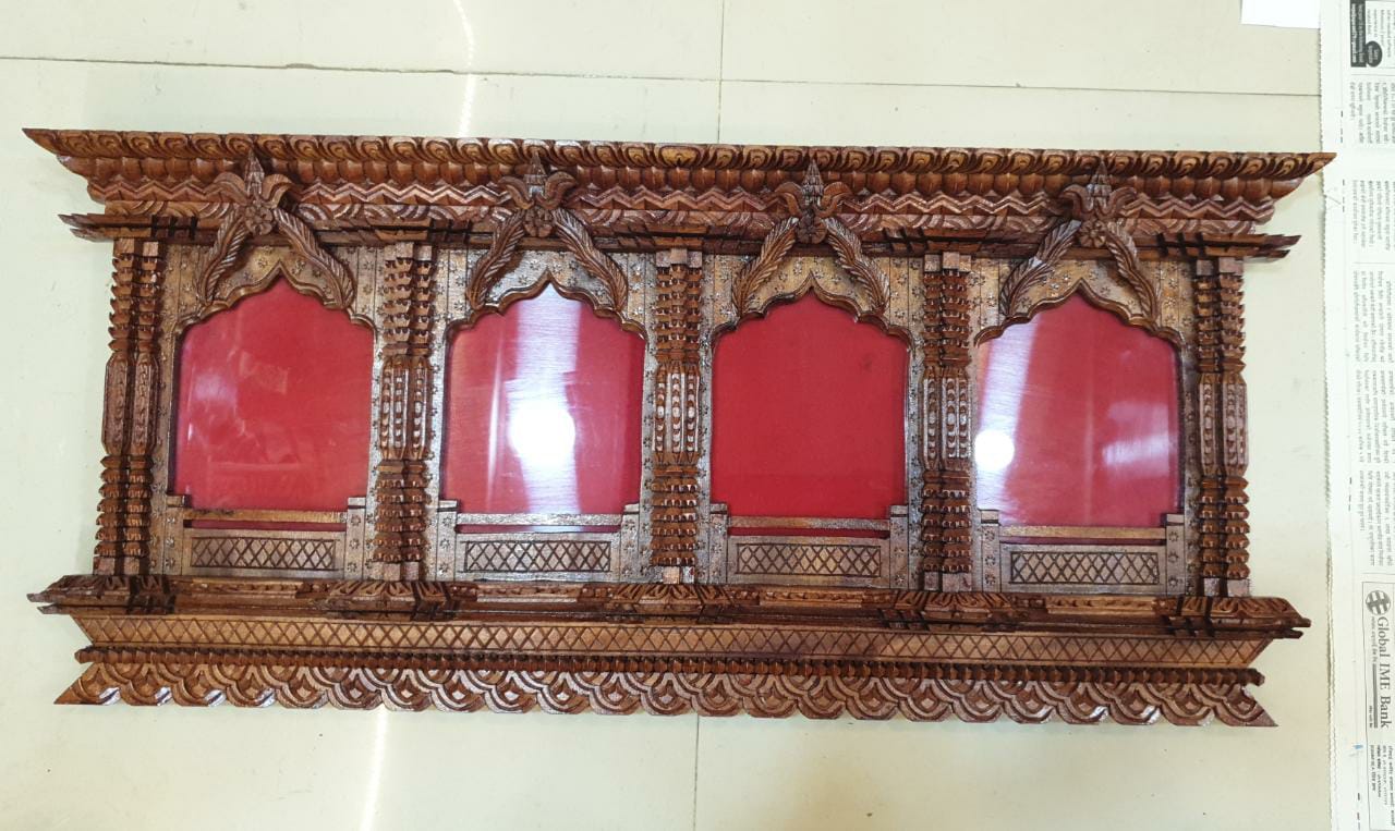 Four Faces Photo Frame 
